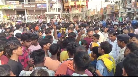 चुनावी शोर के बीच कैमूर में दिनदहाड़े अपराधियों ने की युवक की हत्या, प्रत्यक्षदर्शियों ने कहा 'आरोपी को पकड़ने की कोशिश की लेकिन..'