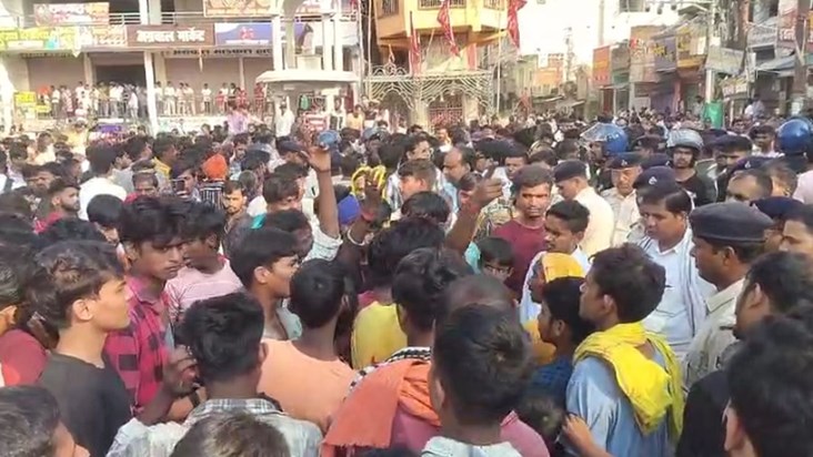 Amid election noise, criminals murdered a youth in broad day