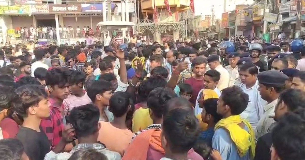 Amid election noise, criminals murdered a youth in broad day