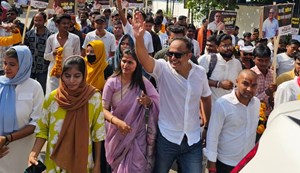 Former IPS officer Shivdeep Lande filed his nomination in Araria