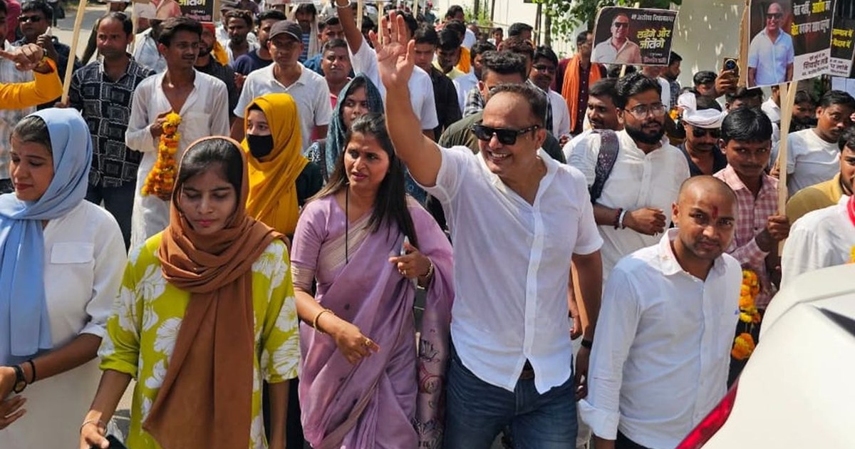 Former IPS officer Shivdeep Lande filed his nomination in Ar