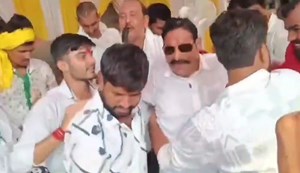 Anant Singh's stage broke as soon as he climbed on it