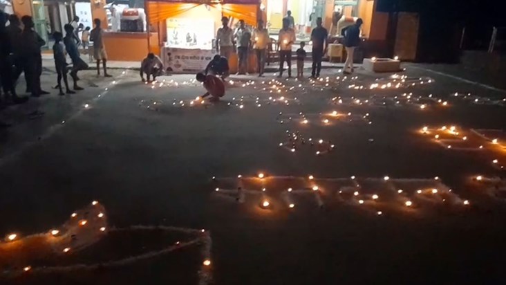 One lamp in the name of martyrs