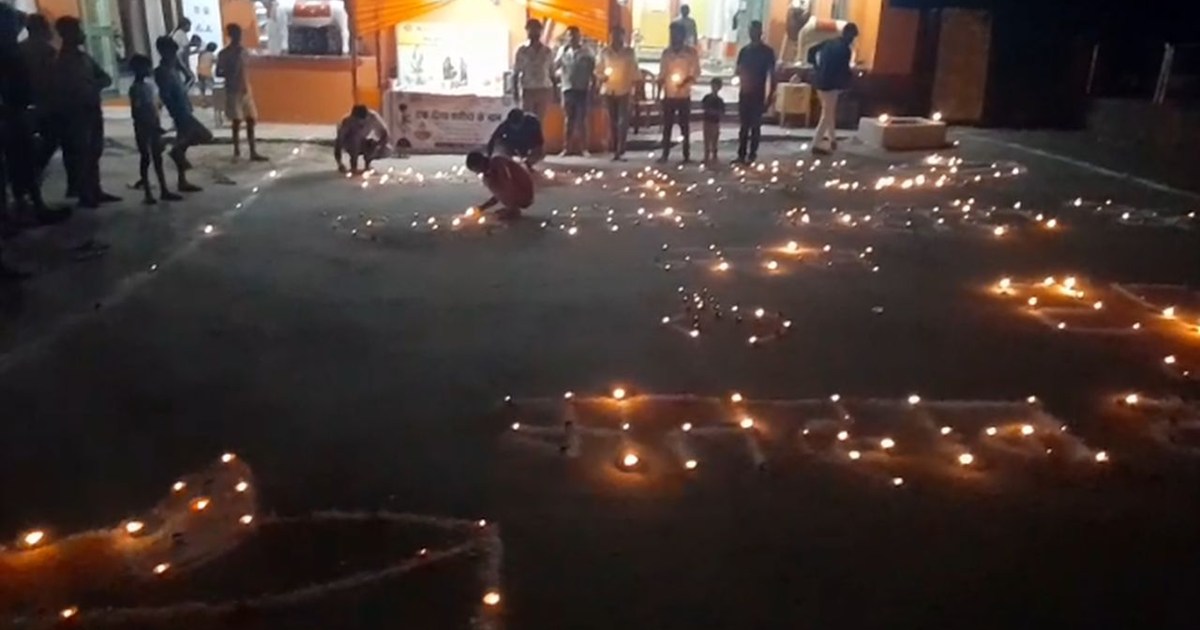 One lamp in the name of martyrs