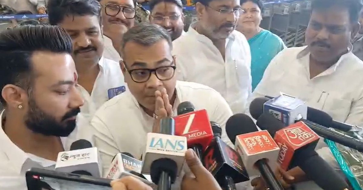 Chirag's brother-in-law folded his hands on this question re