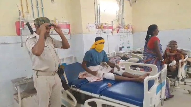 Police shot a criminal in Gaya early in the morning.