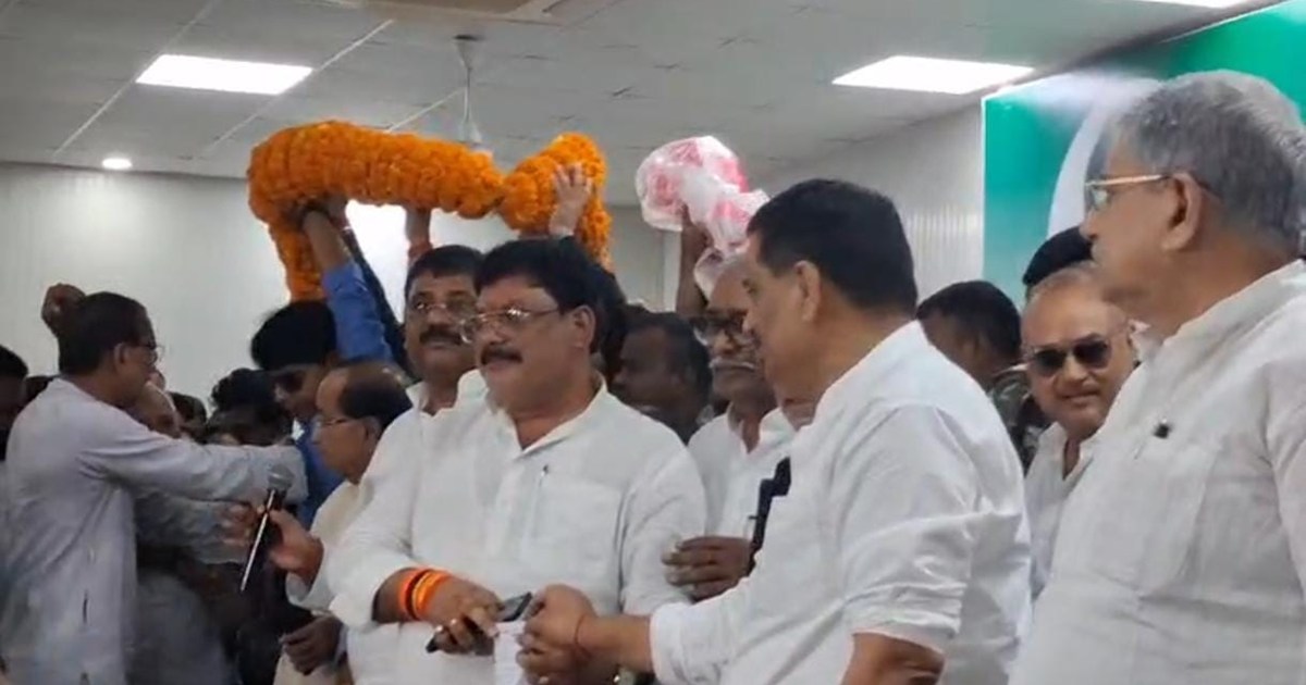 Former MP Arun Kumar returns home to JDU, once a rival