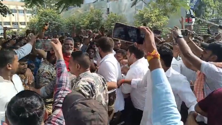 Supporters of Pappu Yadav and Munna Shukla clashed in Hajipu