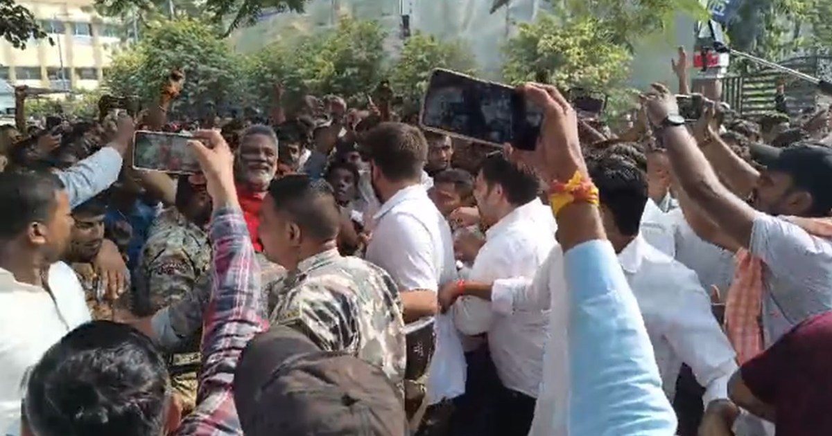 Supporters of Pappu Yadav and Munna Shukla clashed in Hajipu