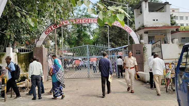 In Aurangabad, a juvenile offender was punished in a manner In Aurangabad, a juvenile offender was punished in a manner