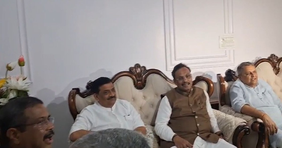 JDU-BJP leaders gathered at the Deputy CM's residence