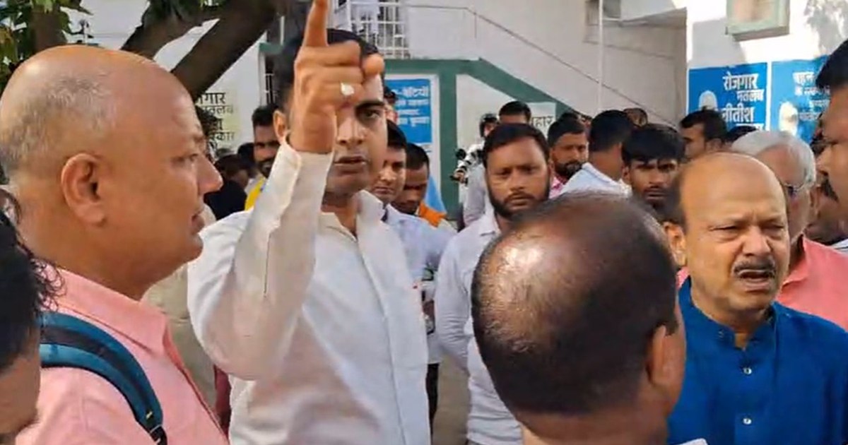 Leaders in CM Nitish's party clash over caste