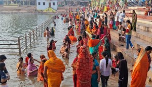 On the first day of Chhath, the great festival of folk faith, crowds of devotees gathered at the banks of the Ganga