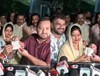 खेसारी लाल यादव और उनकी पत्नी ने ली RJD की सदस्यता, कौन लड़ेंगे चुनाव के जवाब में कहा...