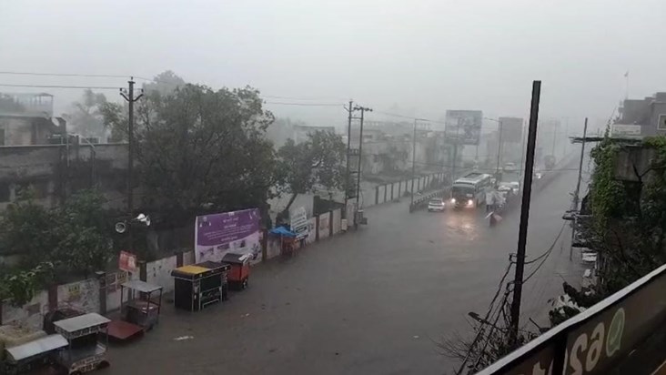Incessant rains disrupt normal life in Bihar.