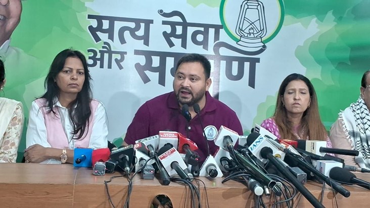 Before the assembly elections, Tejashwi opened the box of an