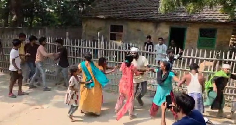 Five injured in a clash between two groups over a minor disp