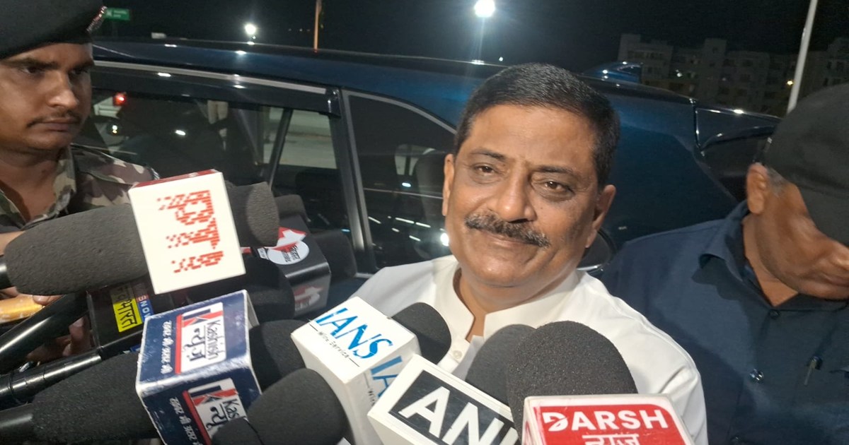 Is Tejasvi bigger than the world's economists?