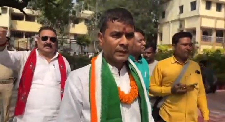 Congress candidate contesting against Munna Shukla's daughte Congress candidate contesting against Munna Shukla's daughte