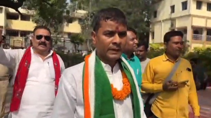 Congress candidate contesting against Munna Shukla's daughte