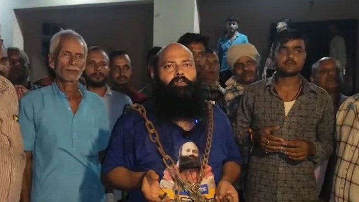 Everyone is surprised to see this candidate from Shivhar.