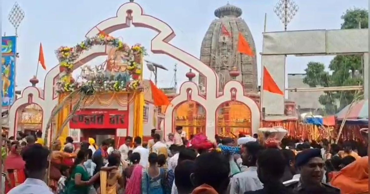Crowds of devotees and devotees gathered at the Sun Temple i