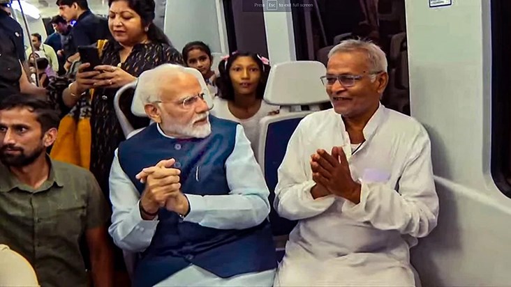 bihar-teacher-questioned-to-pm-narendra-modi-on-darbhanga-ai
