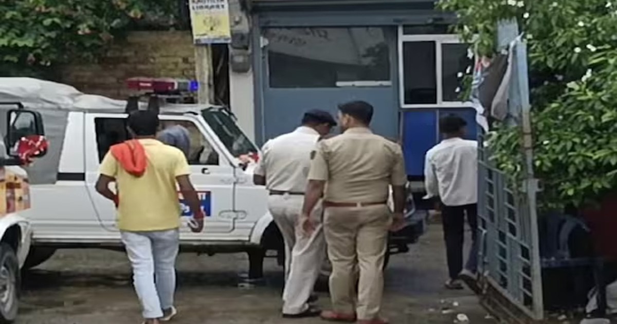 patna-bullies-crossed-limits-in-khusrupur-patna-for-rs-1500-