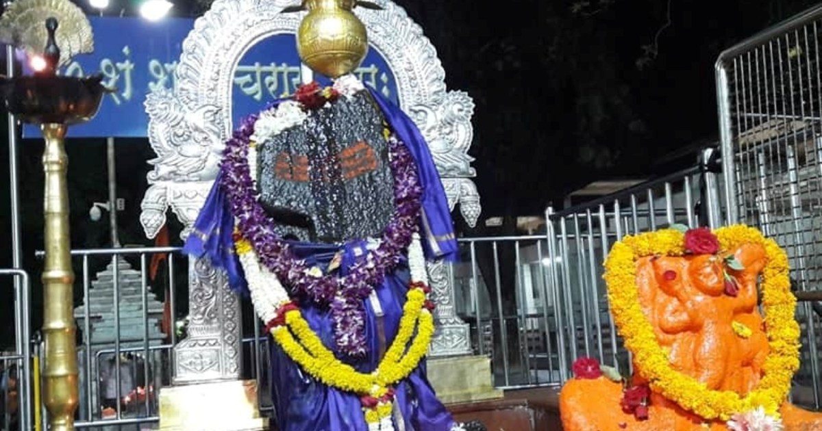 Why is oil offered to Shanidev, know which mythological stor