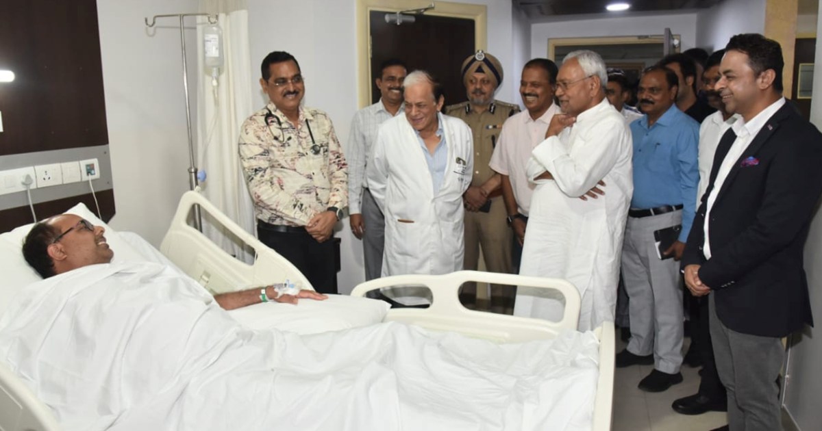 DM Chandrashekhar Singh got dengue, CM Nitish went to Paras 