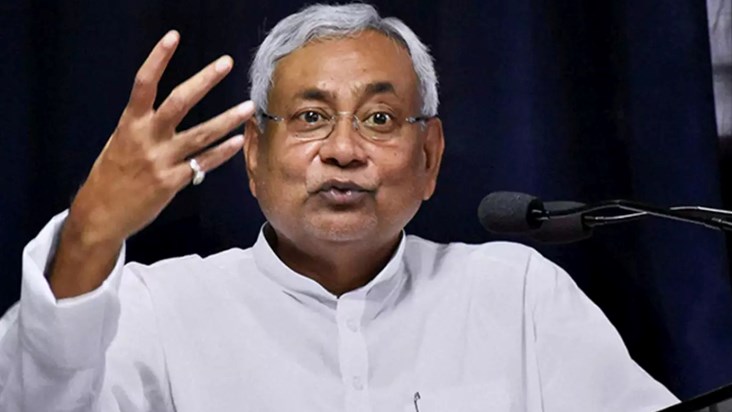 CM Nitish is meeting with party leaders before the cabinet m
