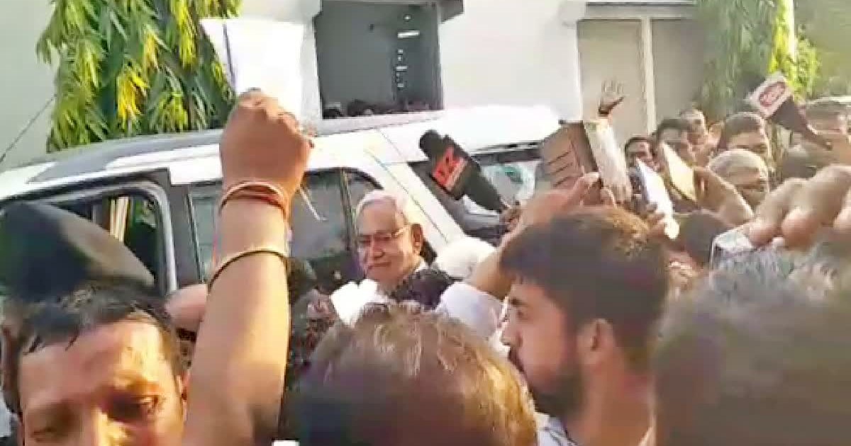 bihar-news-desh-ka-pm-kaisa-ho-nitish-kumar-jaisa-ho-slogan-