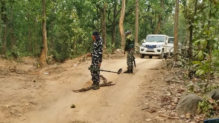 crime-palamu-police-surveillance-on-more-than-2000-naxals-an