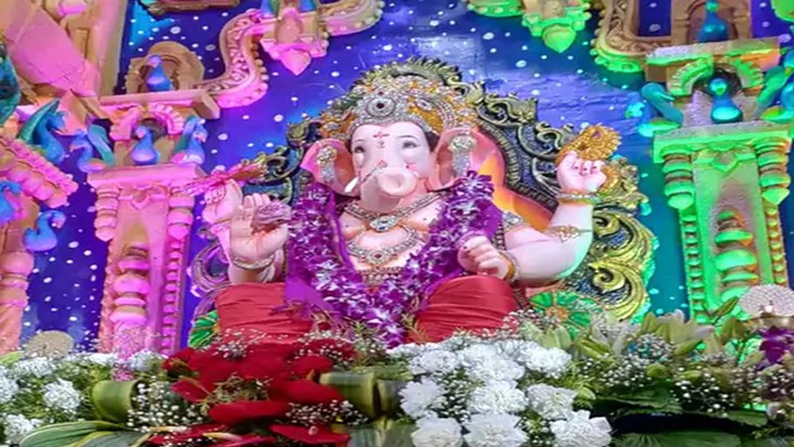 ganesh-chaturthi-2023-lord-ganesha-pandal-based-on-chandraya