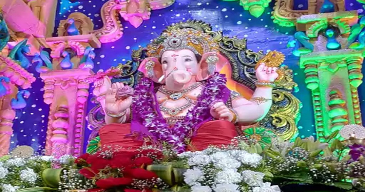 ganesh-chaturthi-2023-lord-ganesha-pandal-based-on-chandraya