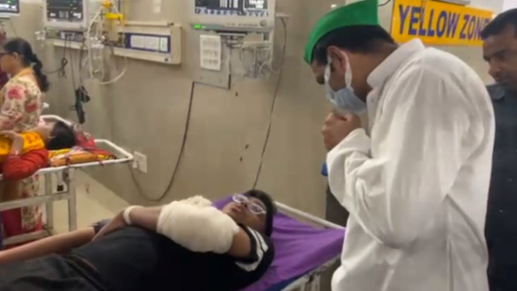 Lalu's elder brother Tej Pratap helped the injured student, 