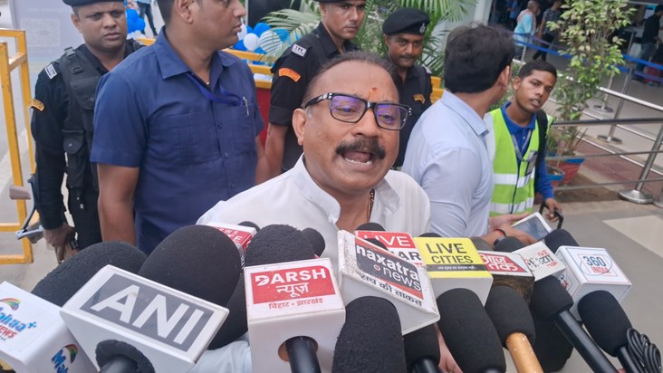 Mntri ashok chaudhri midiya pr hi bhdke Mntri ashok chaudhri midiya pr hi bhdke