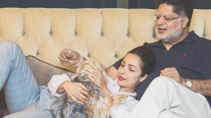 Actress Malaika Arora's father commits suicide, sensation sp