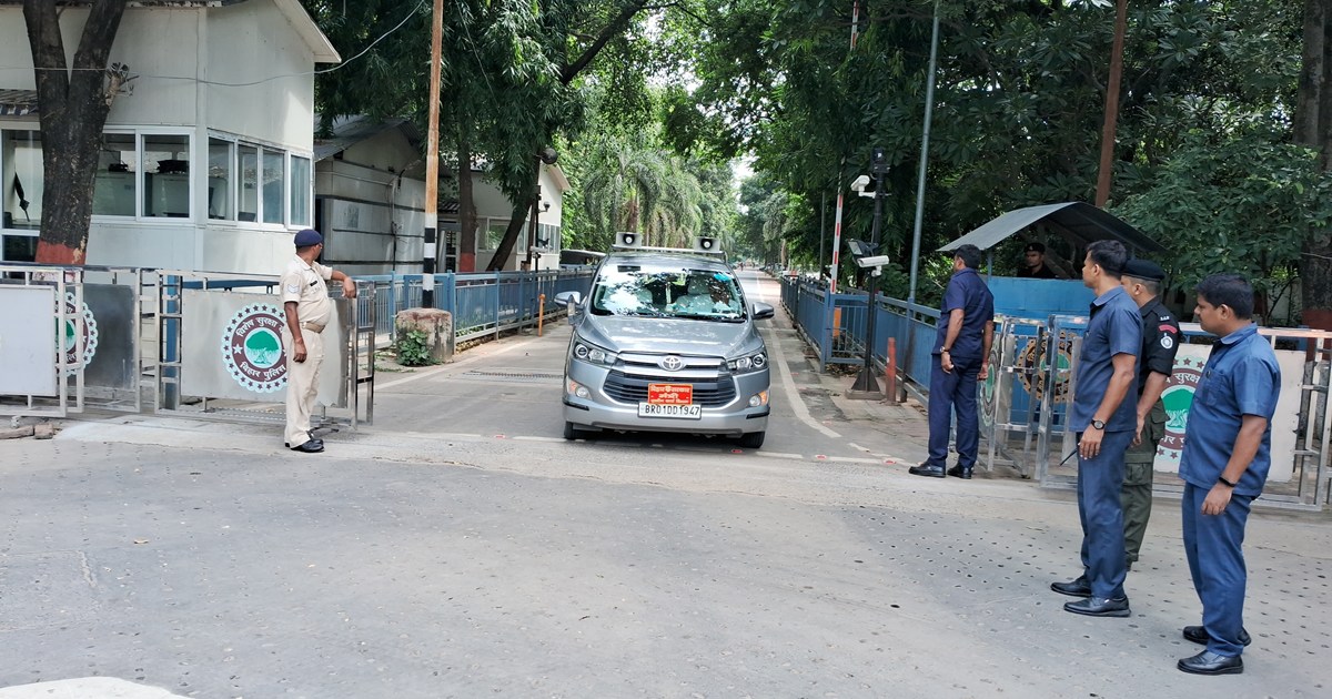 Cm nitish kumar or mntri ashok chaudhri ki mulakat hui khtm