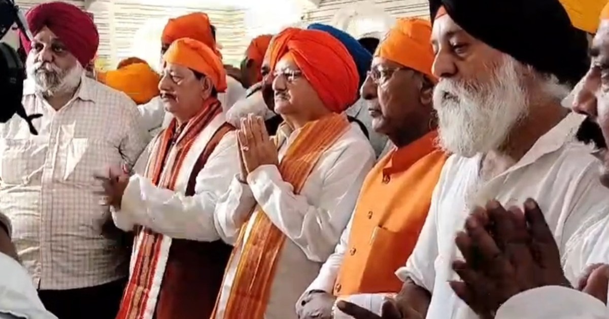 JP Nadda paid obeisance at Patna City Gurudwara