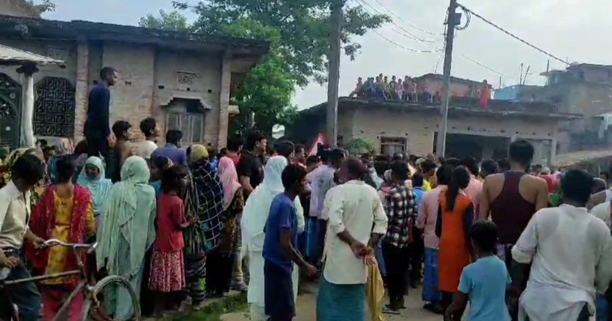 A youth who returned from Gujarat was murdered, his wife and