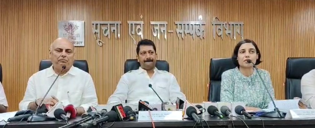 Mntri sumit singh ki pressvarta Mntri sumit singh ki pressvarta