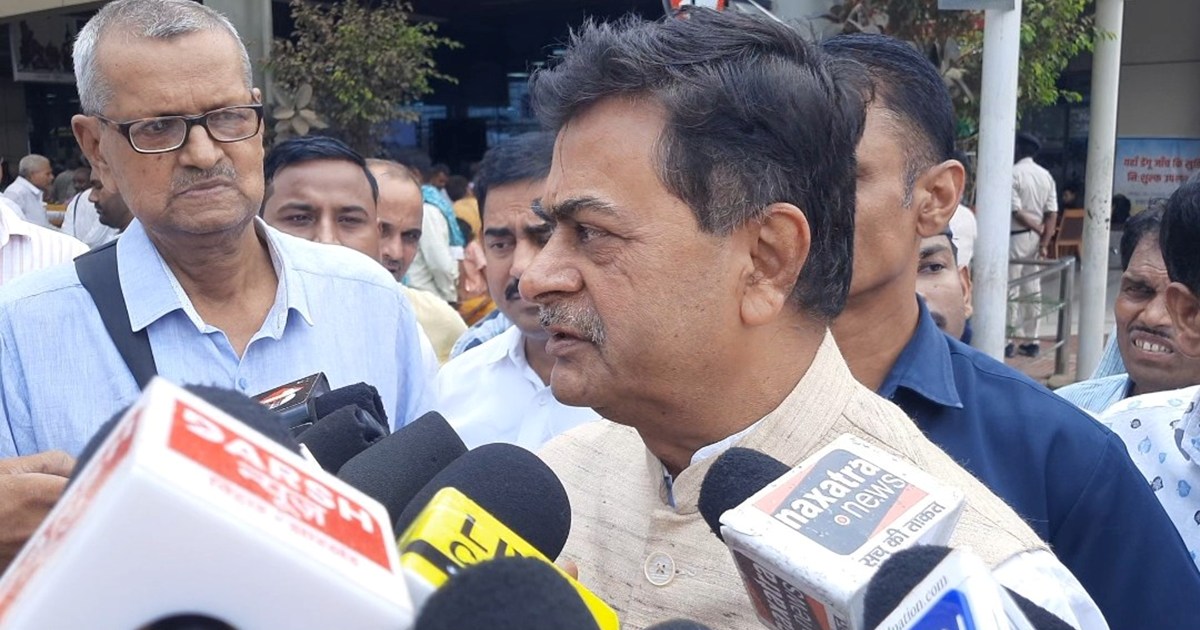 Purv kendiry mntri rk singh ka byan