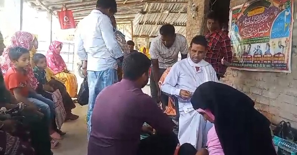 A Baba from Katihar claims that he has medicine for every di