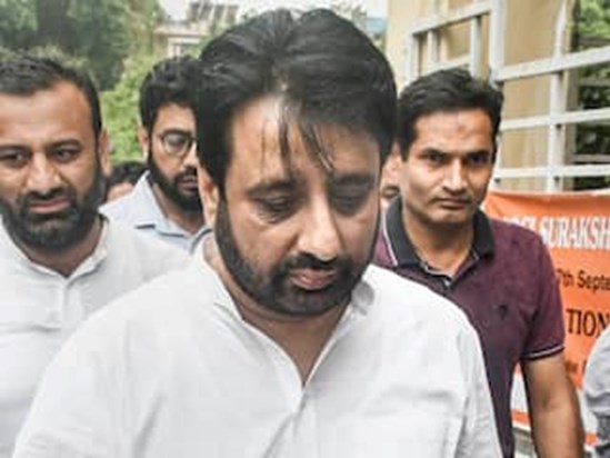 AAP MLA Amanatullah Khan arrested by ED AAP MLA Amanatullah Khan arrested by ED