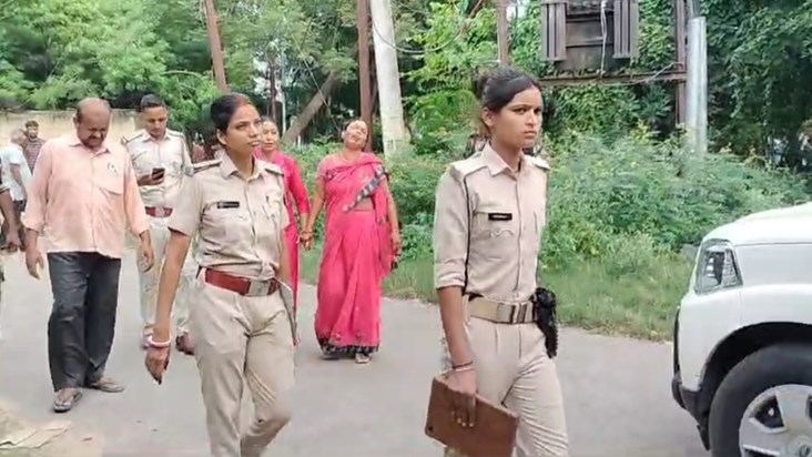 Body of a nursing student found hanging from a noose in Patn