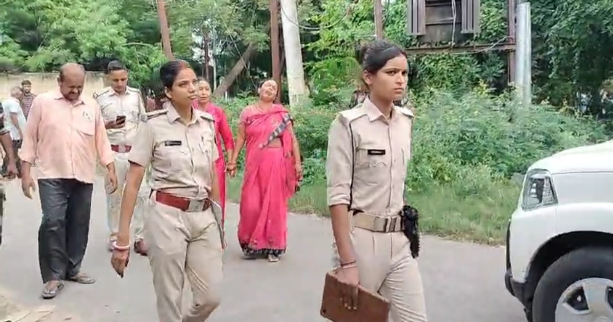 Body of a nursing student found hanging from a noose in Patn