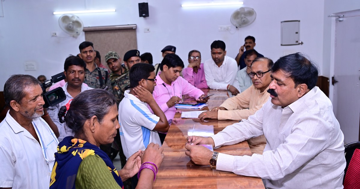 Jama khan on lalu parivar