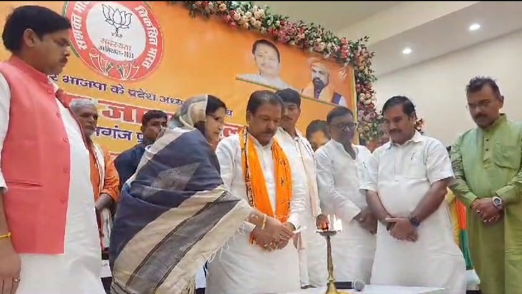 BJP state president Dilip Jaiswal attacked Lalu family inclu