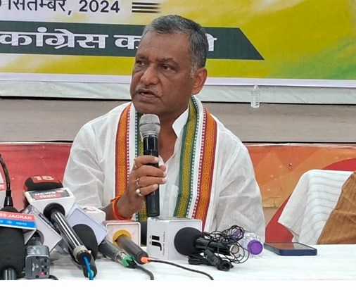 Congress nwada Agni pidit ko ghr bnaegi apne kharche pr